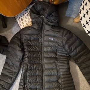 Patagonia Women's Black Hooded Puffer Jacket